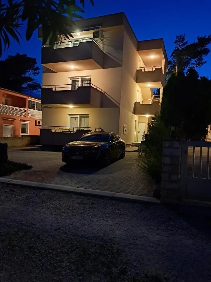 Apartmani Vukadin location